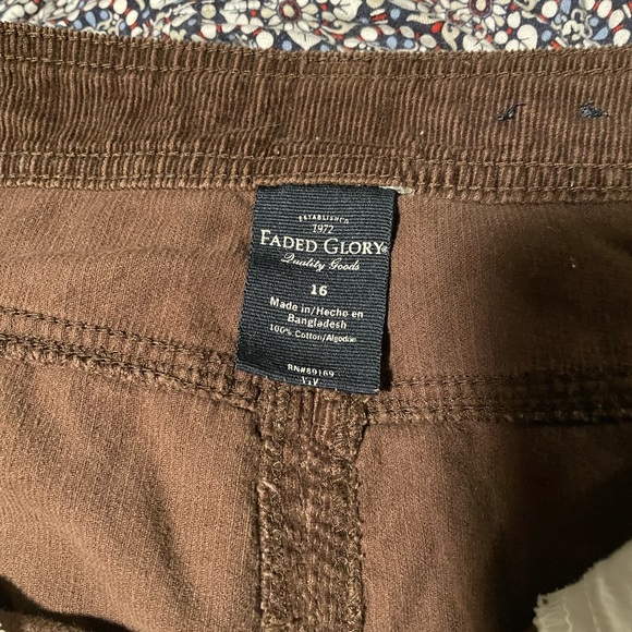 Chocolate brown corduroy skirt. - Picture 4 of 4